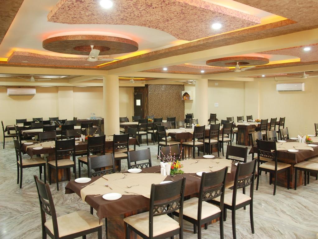 Hotel Kingdom Palace Udaipur Buitenkant foto